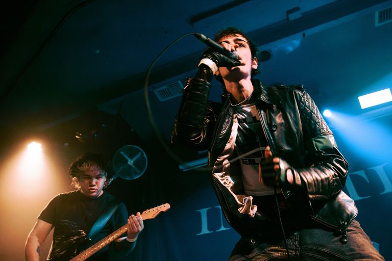 MACËY performing live at Jive in Adelaide